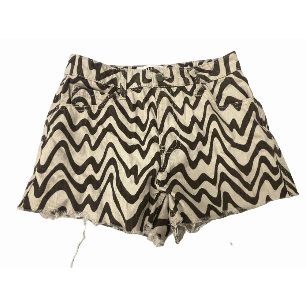 High waisted chevron black and white raw hem denim jean shorts mom Tillys zebra